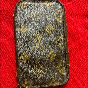 Louis Vuitton vintage Zippy Keyholder